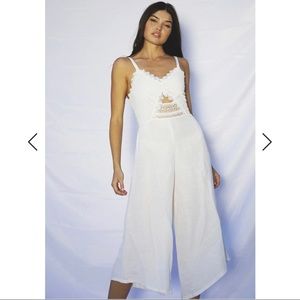 🆕 Nightcap Clothing linen lace jumpsuit in ecru size M. Runs Small.